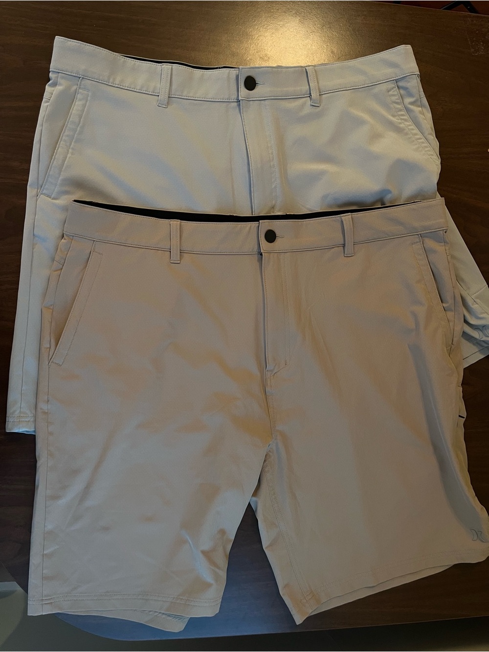 2 Pair of Hurley Men's Flat Front Shorts in Light Gray and Khaki Size 42